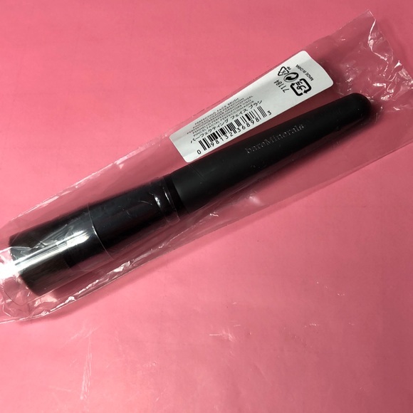 🆕Perfecting Face Brush - Picture 2 of 3